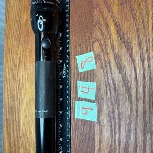 Maglite 3-D Cell WORKS Black Incandescent Flashlight batteries not‎ included